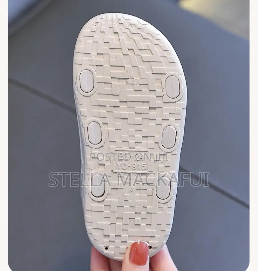 Unisex Sandals for Children Sizes , 29, And, 35 Only