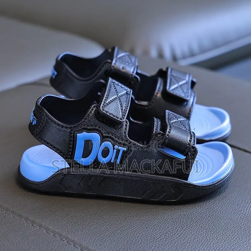 Unisex Sandals for Children Sizes , 29, And, 35 Only