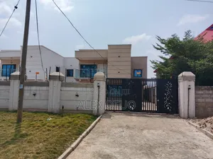 5bdrm House in Alex Otuo Properties, Asokore Mampong Municipal