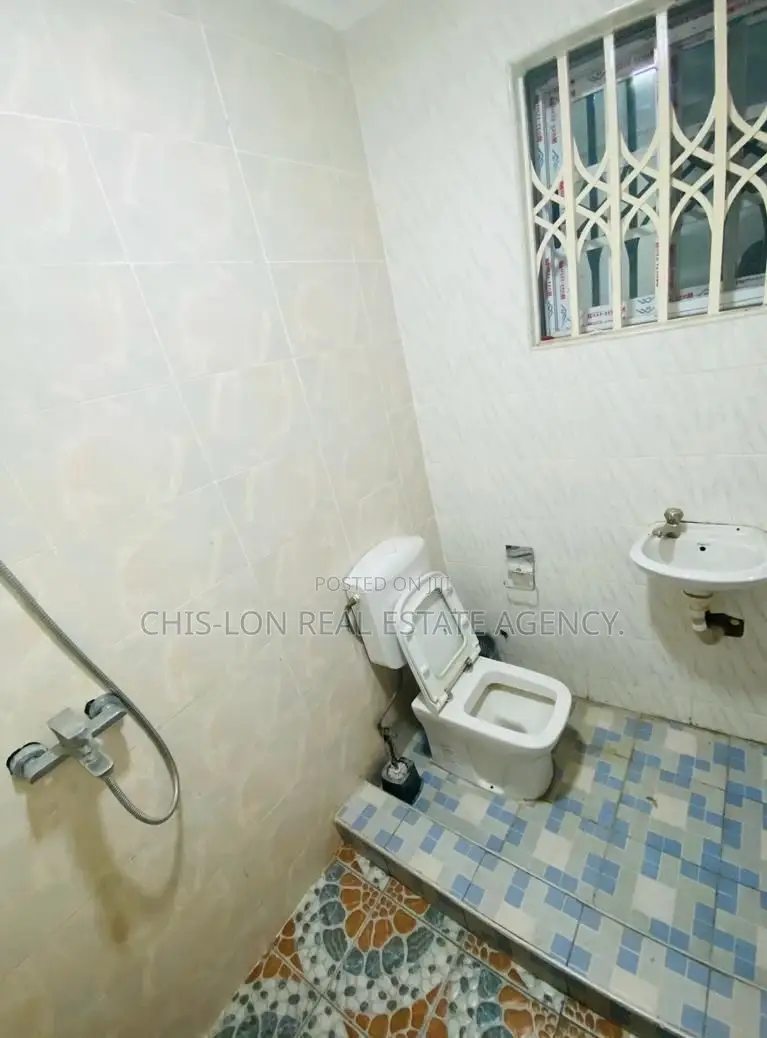 4bdrm Duplex in Sharp-Connect, Achimota for rent