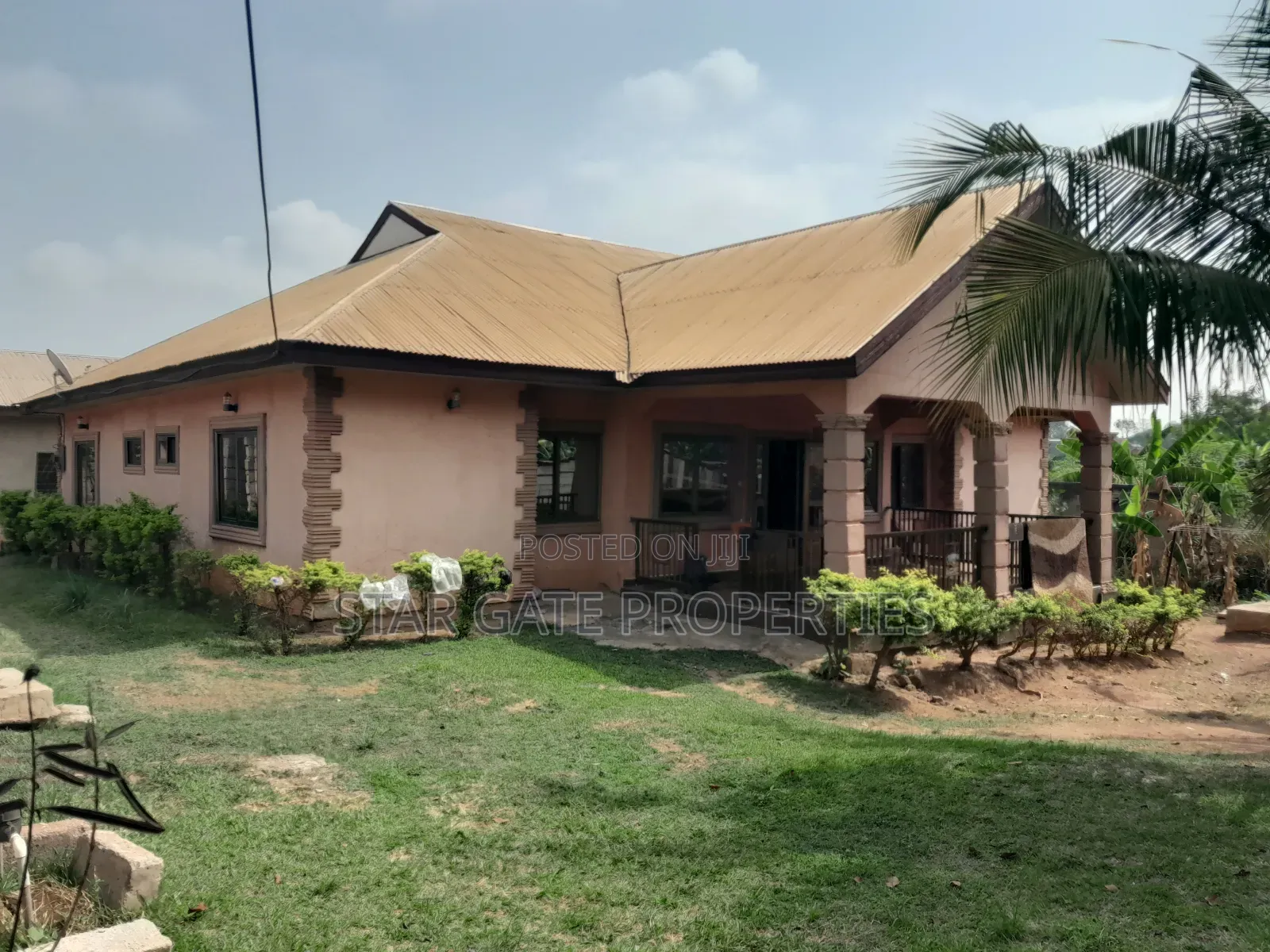 4bdrm House in Akropong, Kumasi Metropolitan for sale