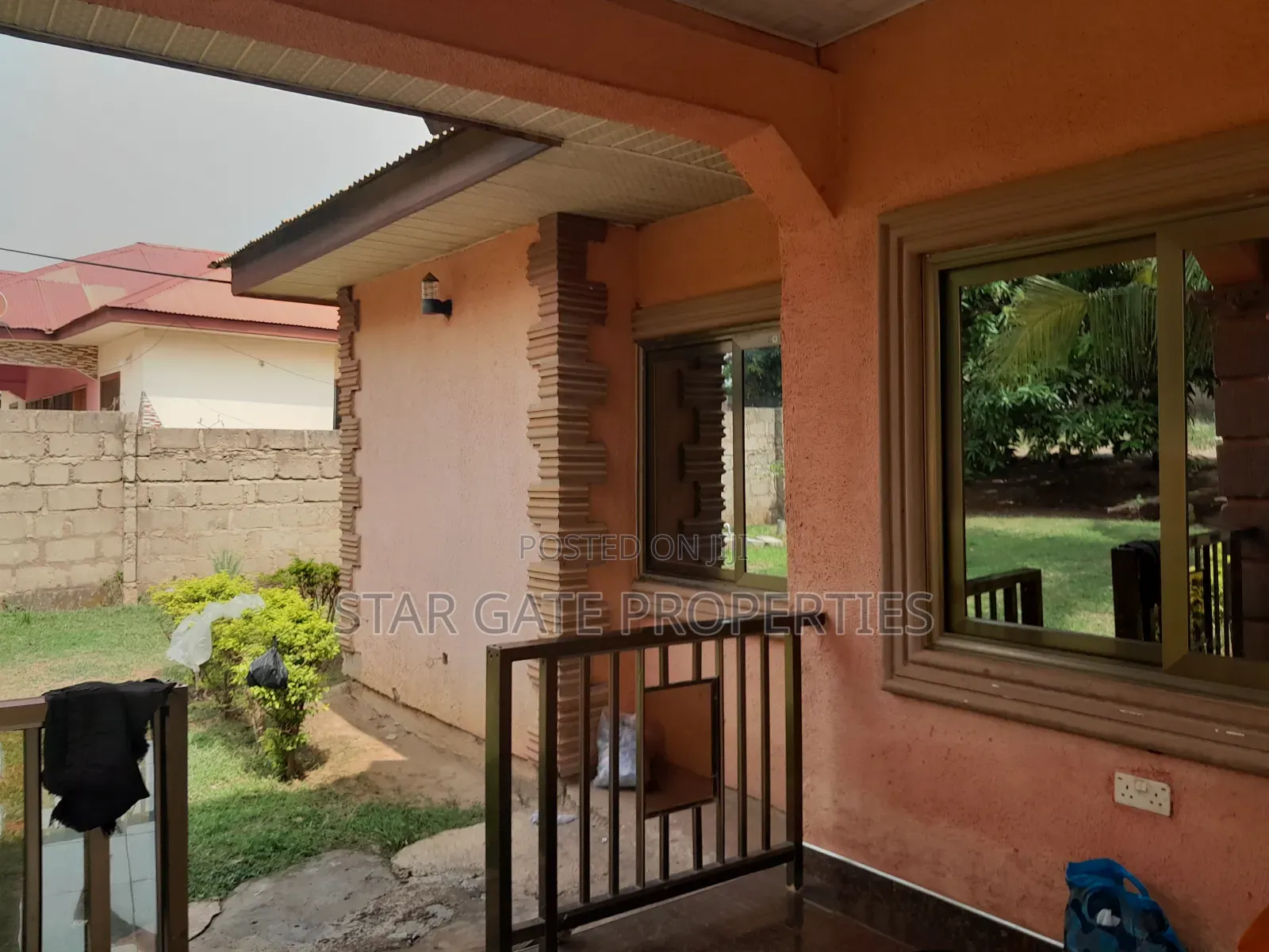 4bdrm House in Akropong, Kumasi Metropolitan for sale