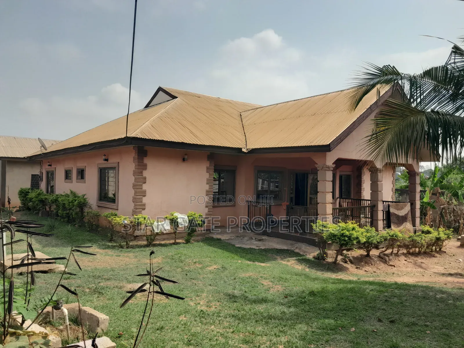 4bdrm House in Akropong, Kumasi Metropolitan for sale