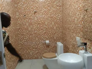 Classic 6 Bedroom Manson - Tema Com. 12