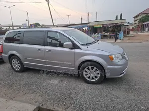 Chrysler Town&Country 3.6 2WD 2016 Silver