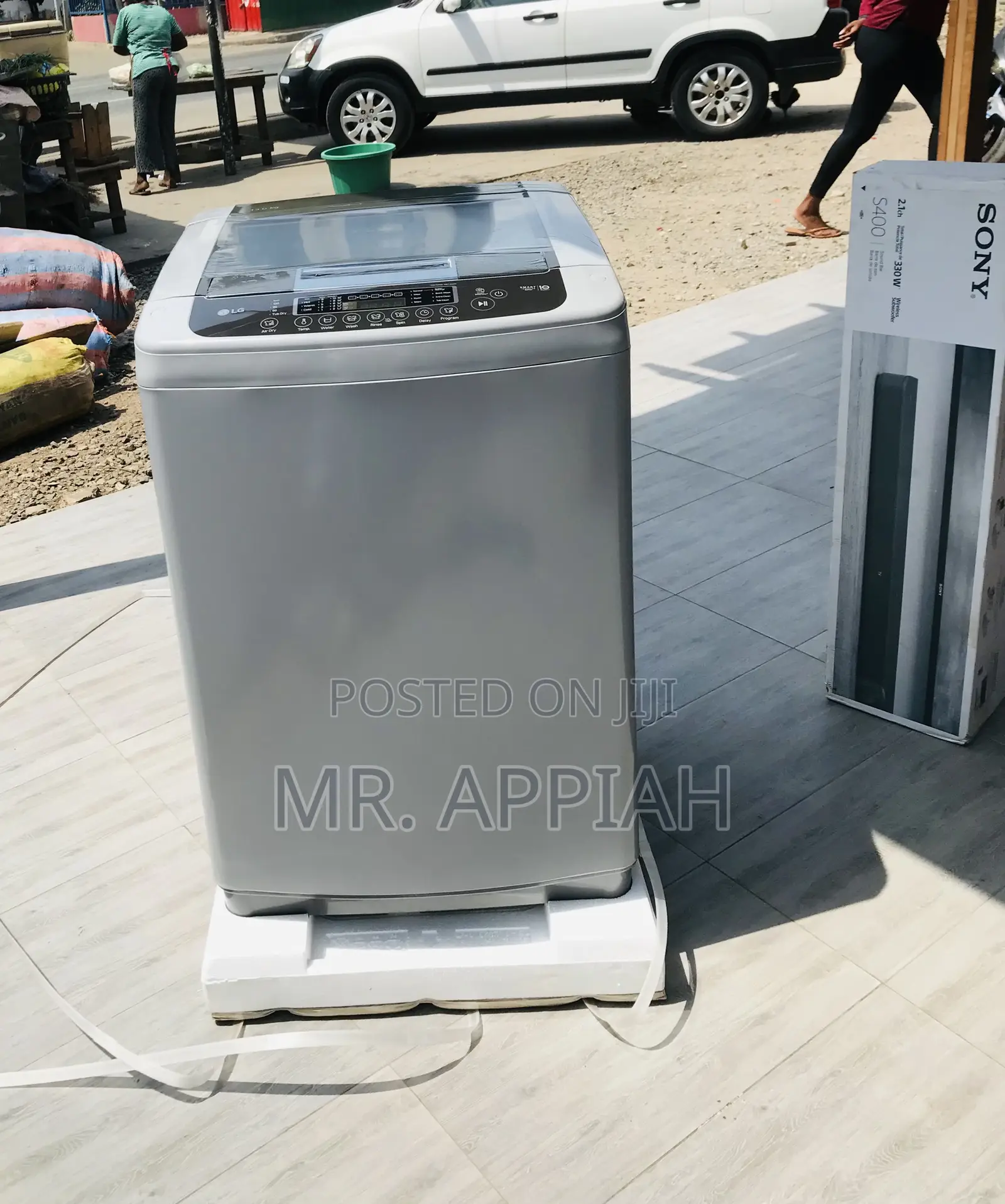 Quality LG 13kg Fully Auto Electric Smart Washing Machine.