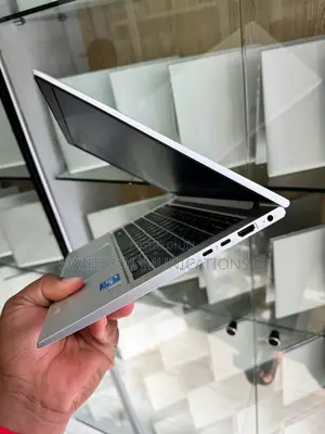 Laptop HP EliteBook 830 G8 16GB Intel Core I5 SSD 256GB