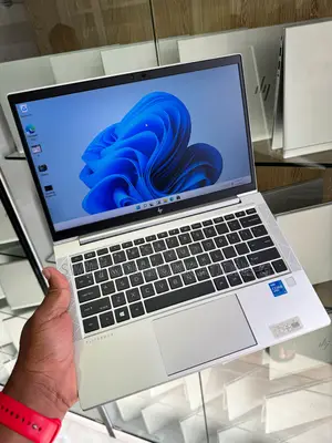 Laptop HP EliteBook 830 G8 16GB Intel Core I5 SSD 256GB