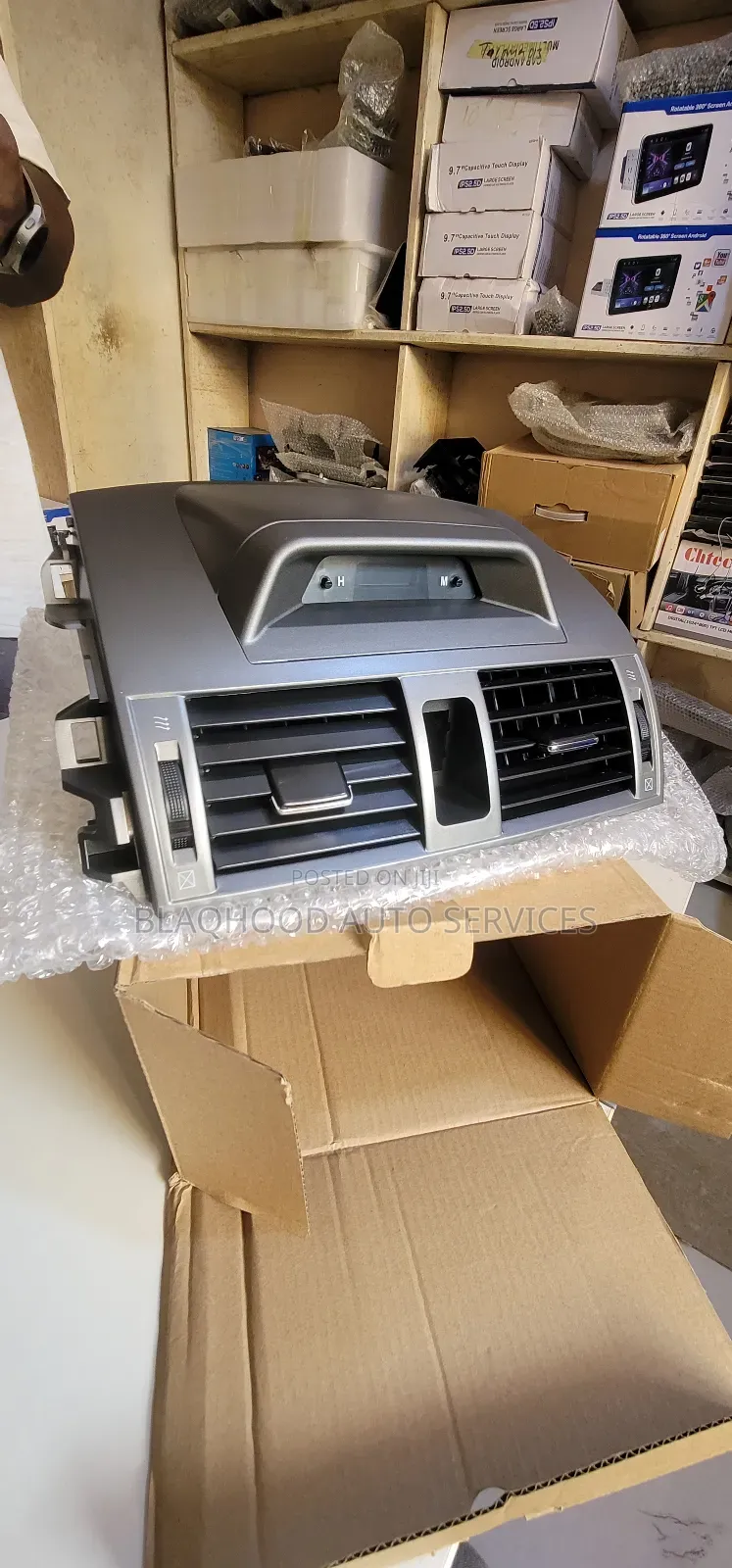Toyota Corolla 2009-2013 COMPLETE TOP VENT CONSOLE for Sale