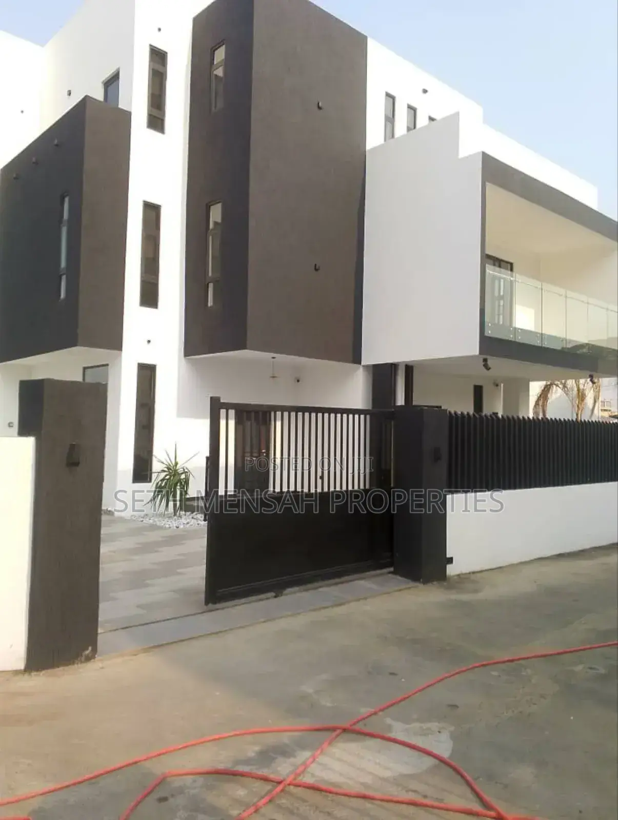 4bdrm House in Skm Properties, East Legon for sale
