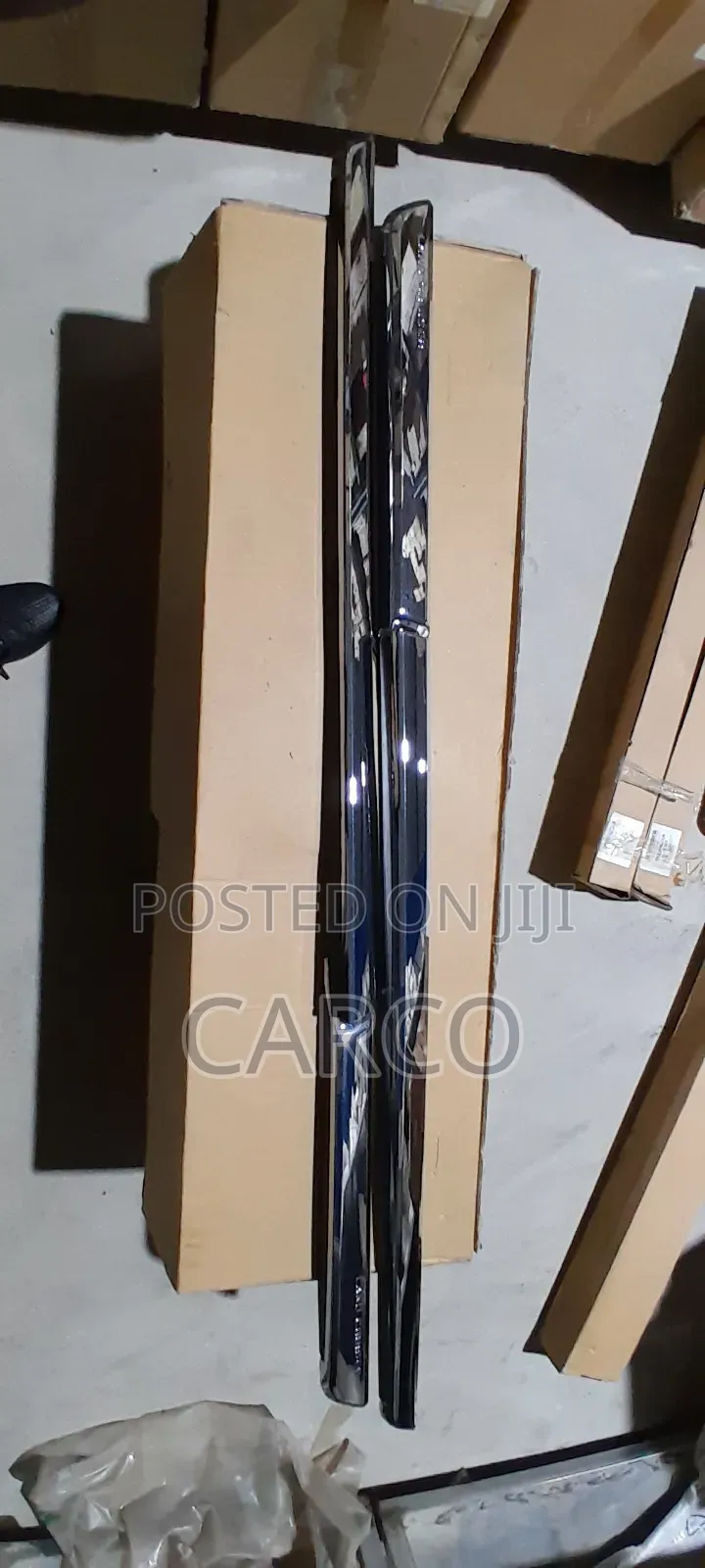 LC200 Side Moulding