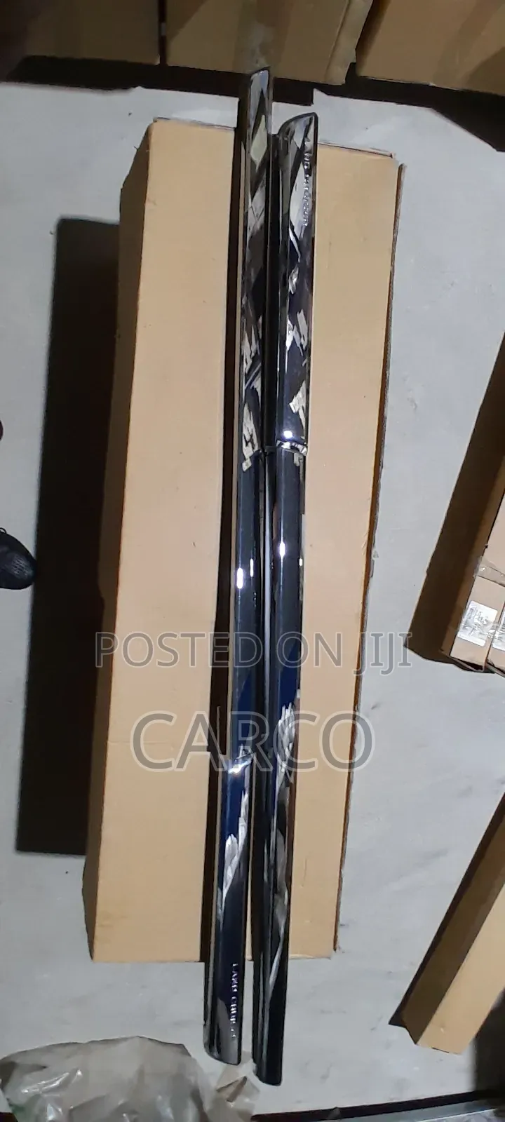 LC200 Side Moulding