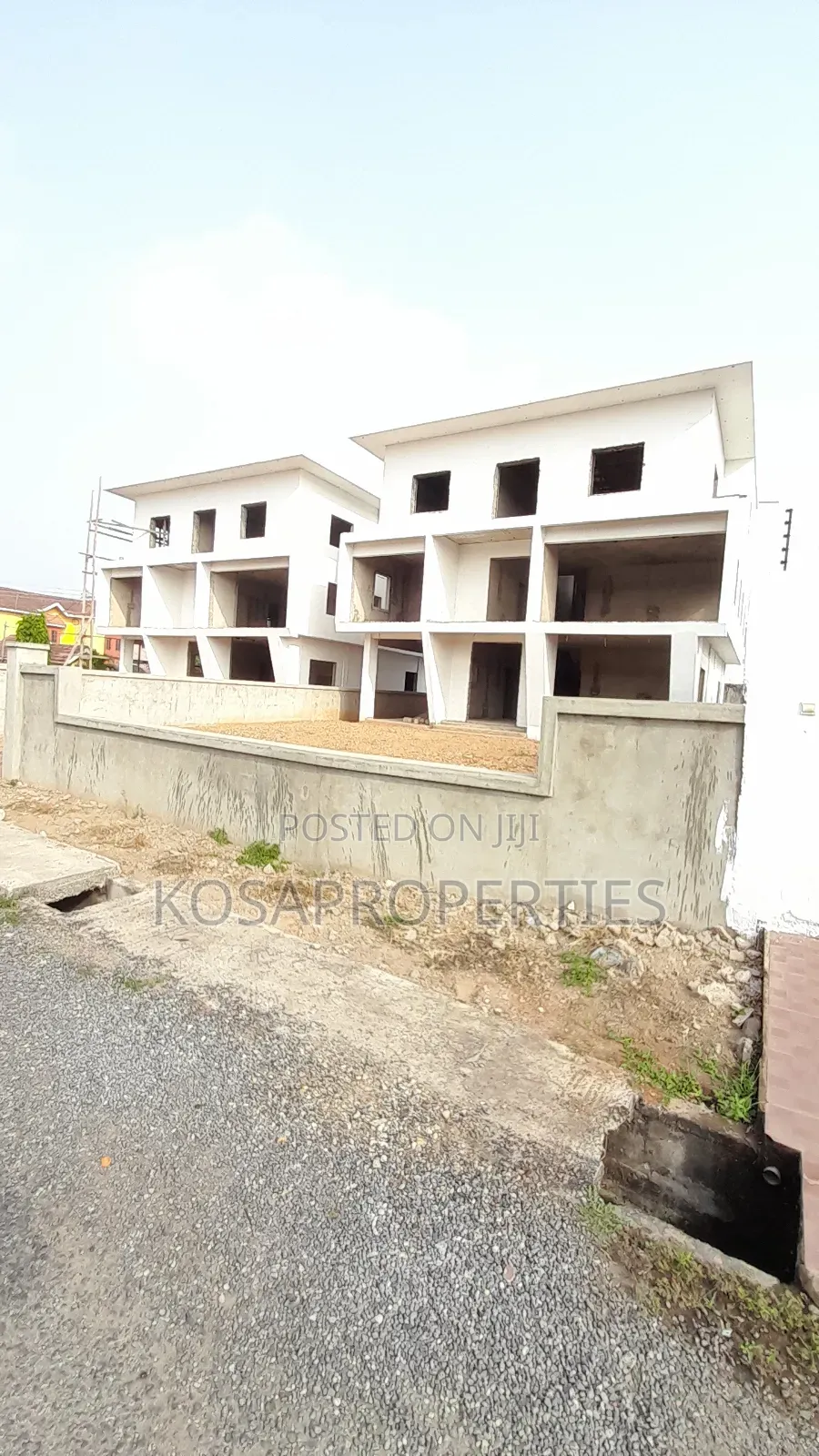 5bdrm House in Adjiringanor 69, Adjiriganor for sale