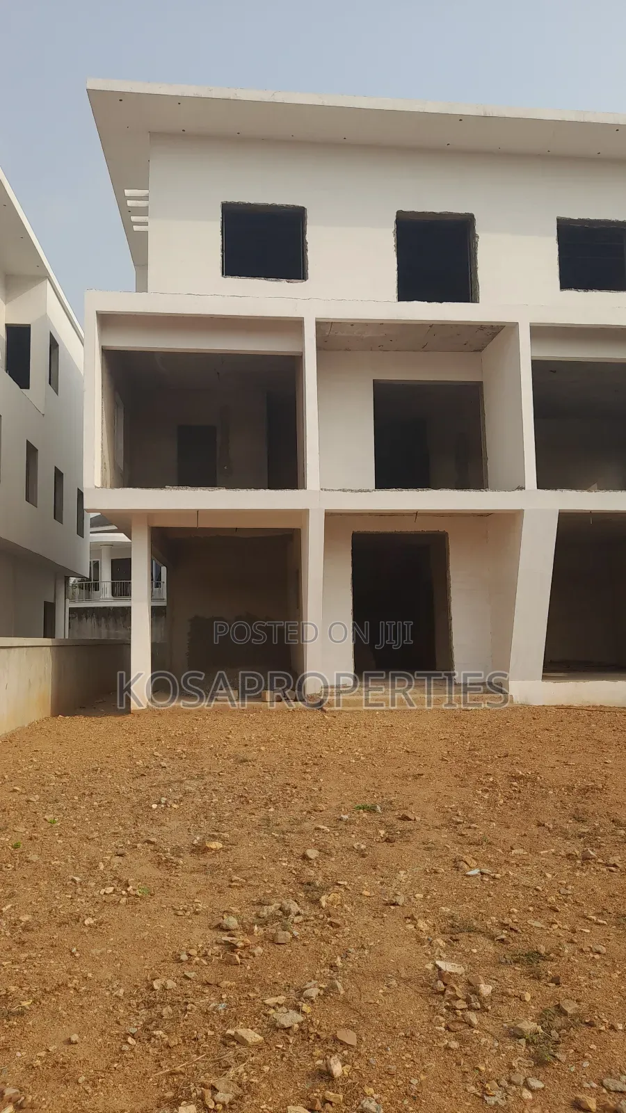 5bdrm House in Adjiringanor 69, Adjiriganor for sale
