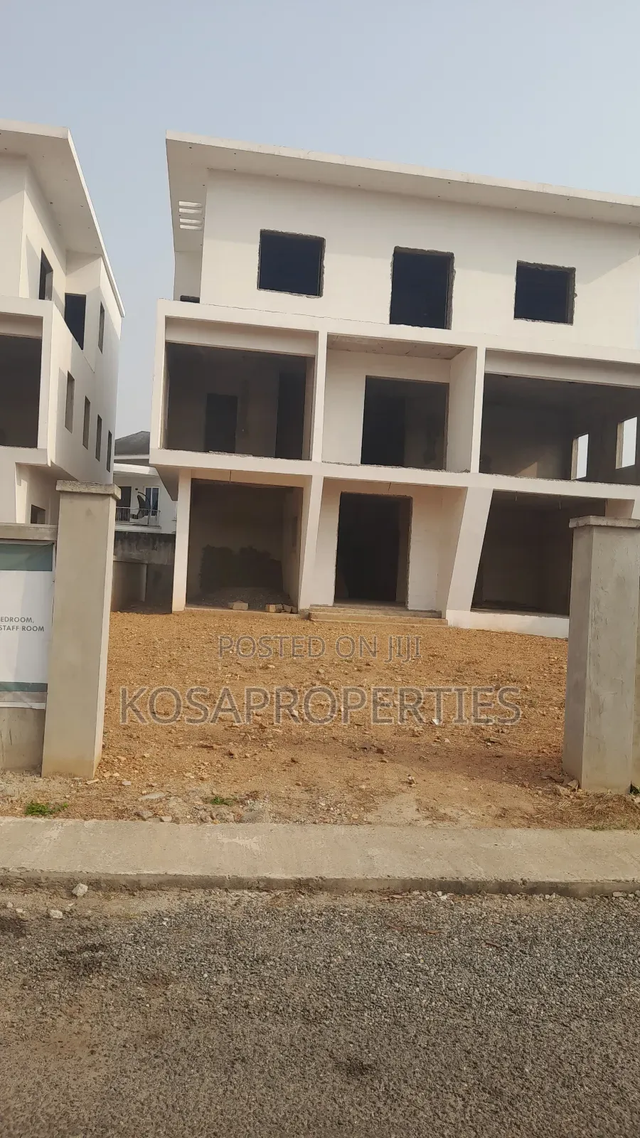 5bdrm House in Adjiringanor 69, Adjiriganor for sale