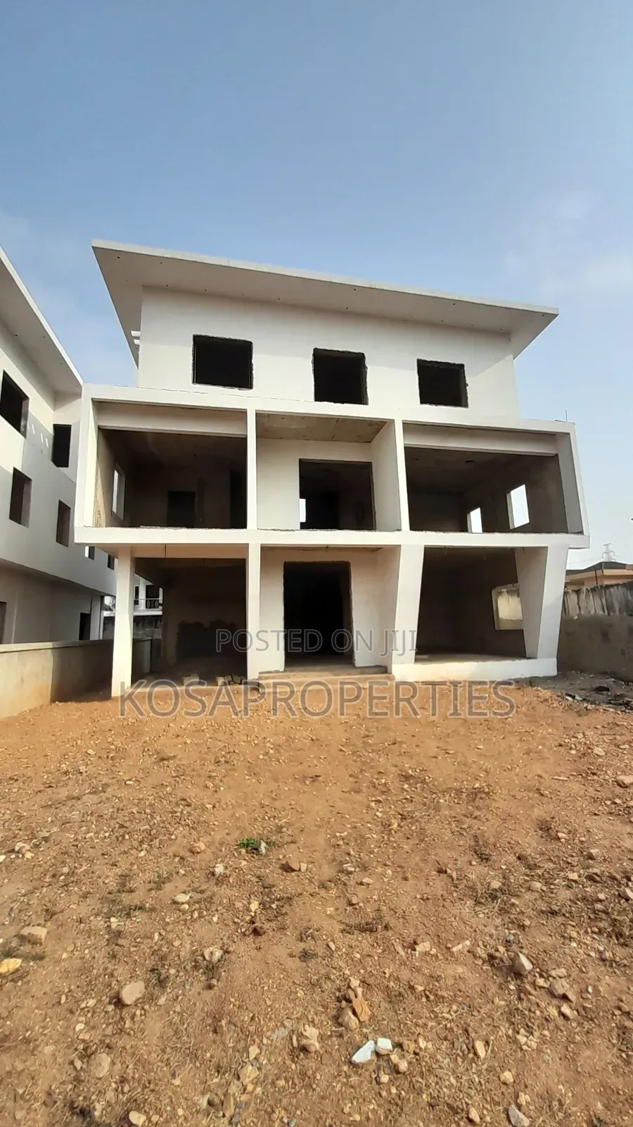 5bdrm House in Adjiringanor 69, Adjiriganor for sale