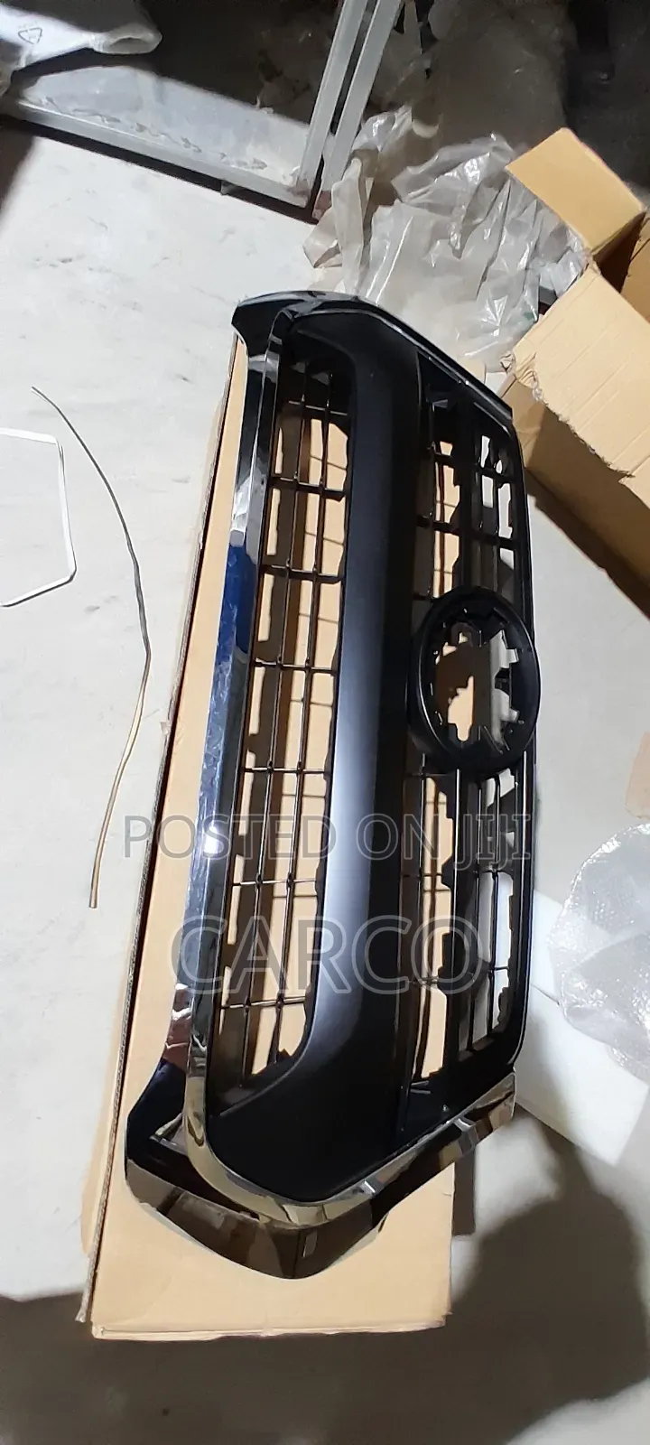 Hilux Grille