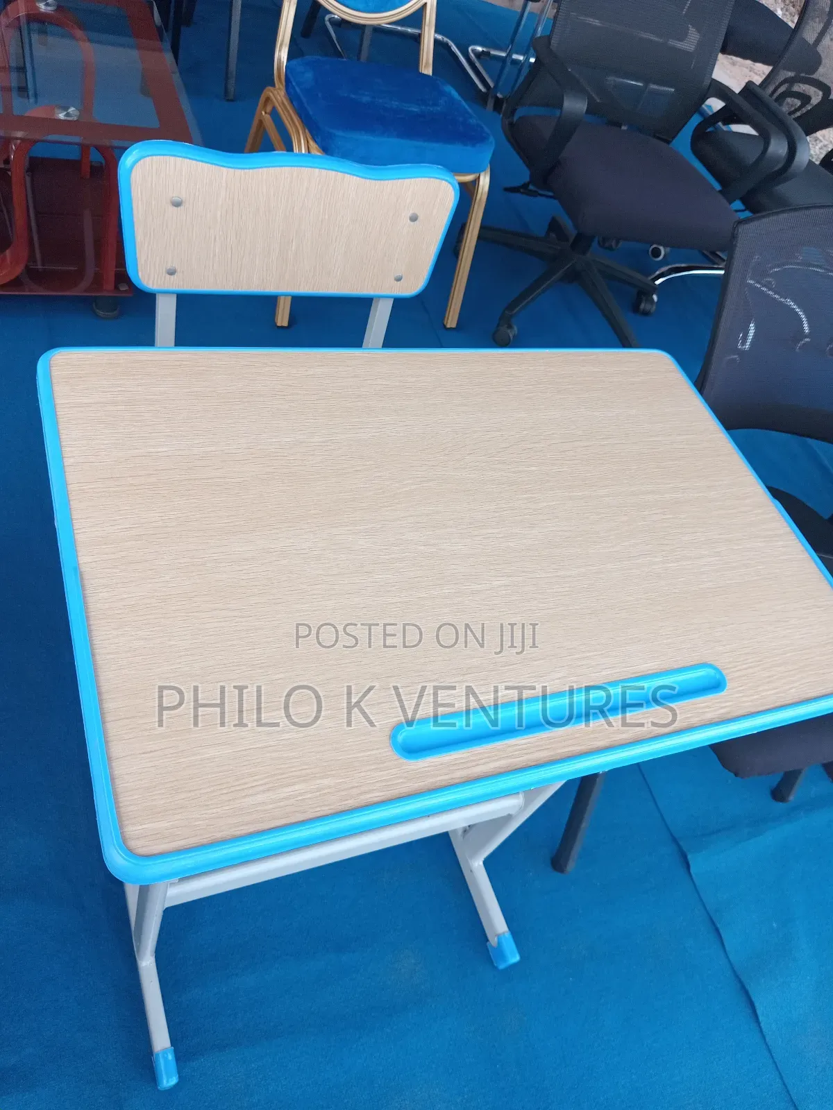 Authorised Desk for School