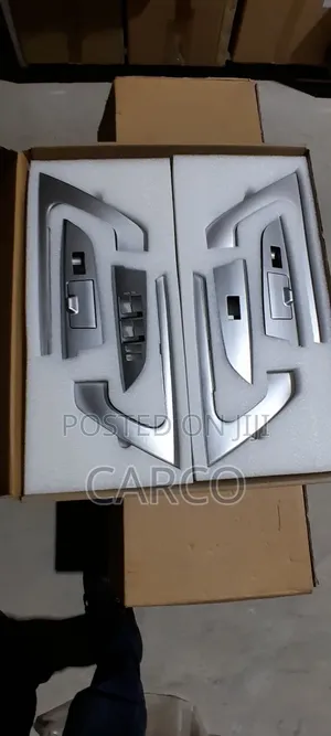 LC200 Inner Silver Moulding