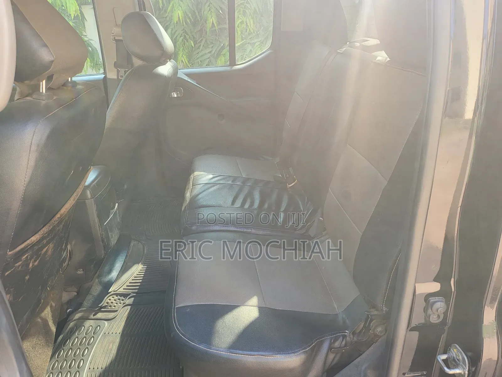 Nissan Navara 2013 Black