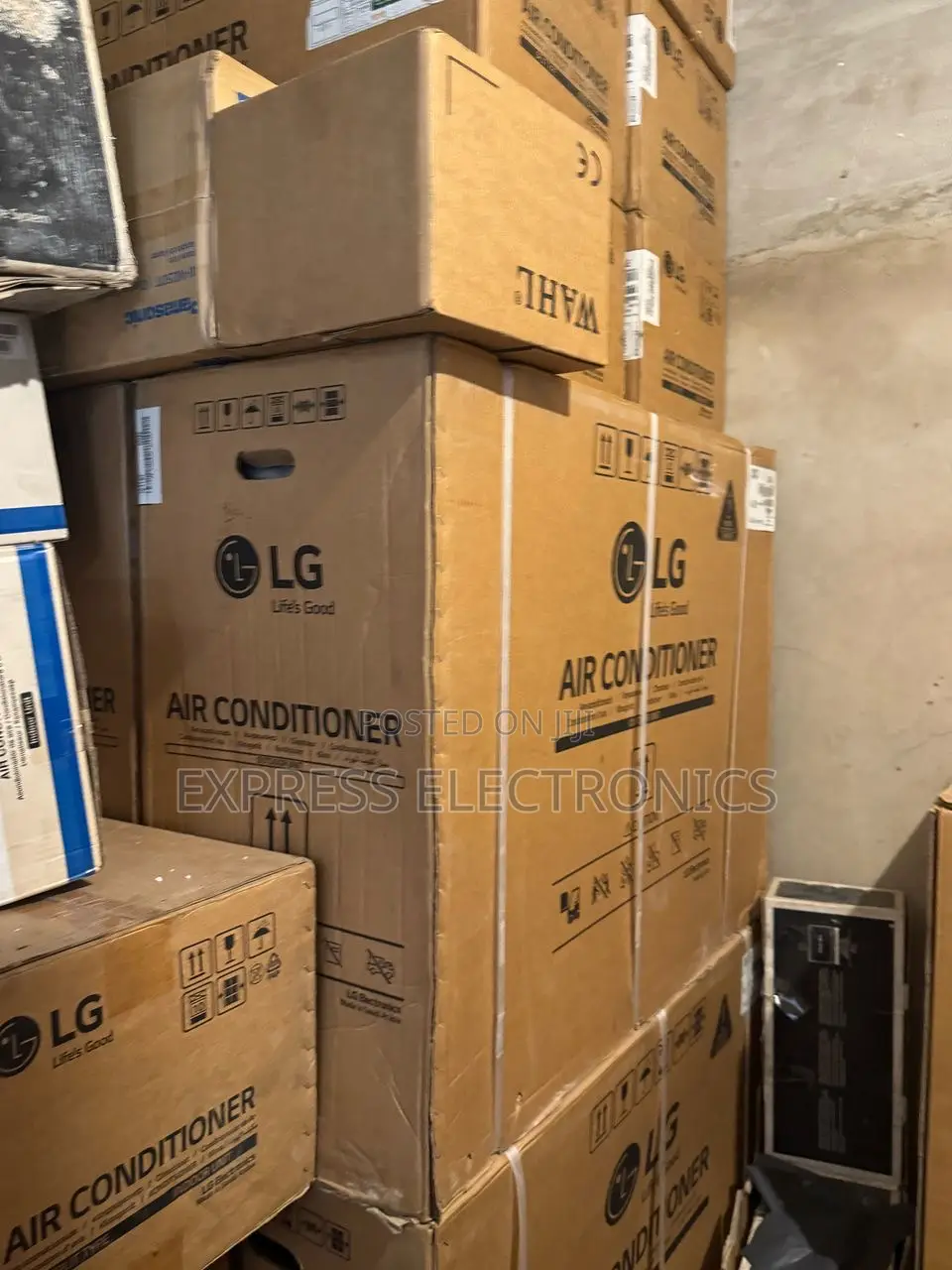 Available Now at Store Dual Inverter LG 3.0hp