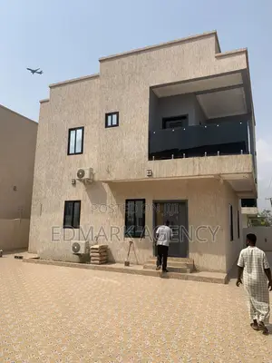 4bdrm House in East Legon Ogbojo, Accra Metropolitan for sale