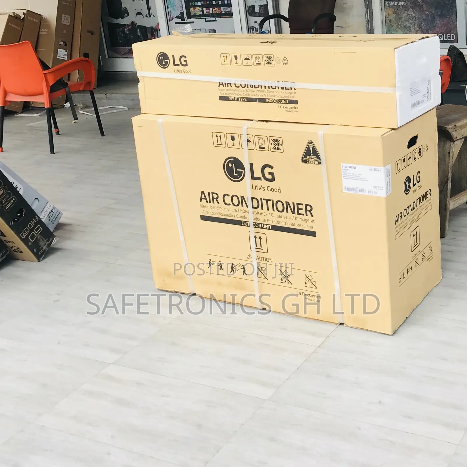 Eco-Friendly 1.5 HP Non-Inverter Split White LG AC