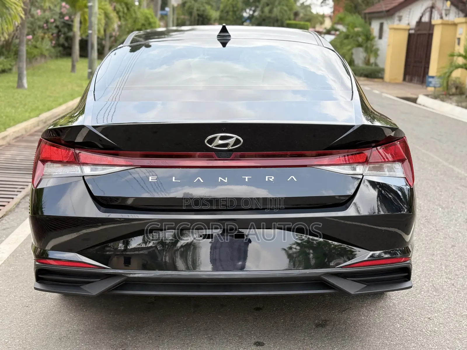 Hyundai Elantra SE 2021 Black