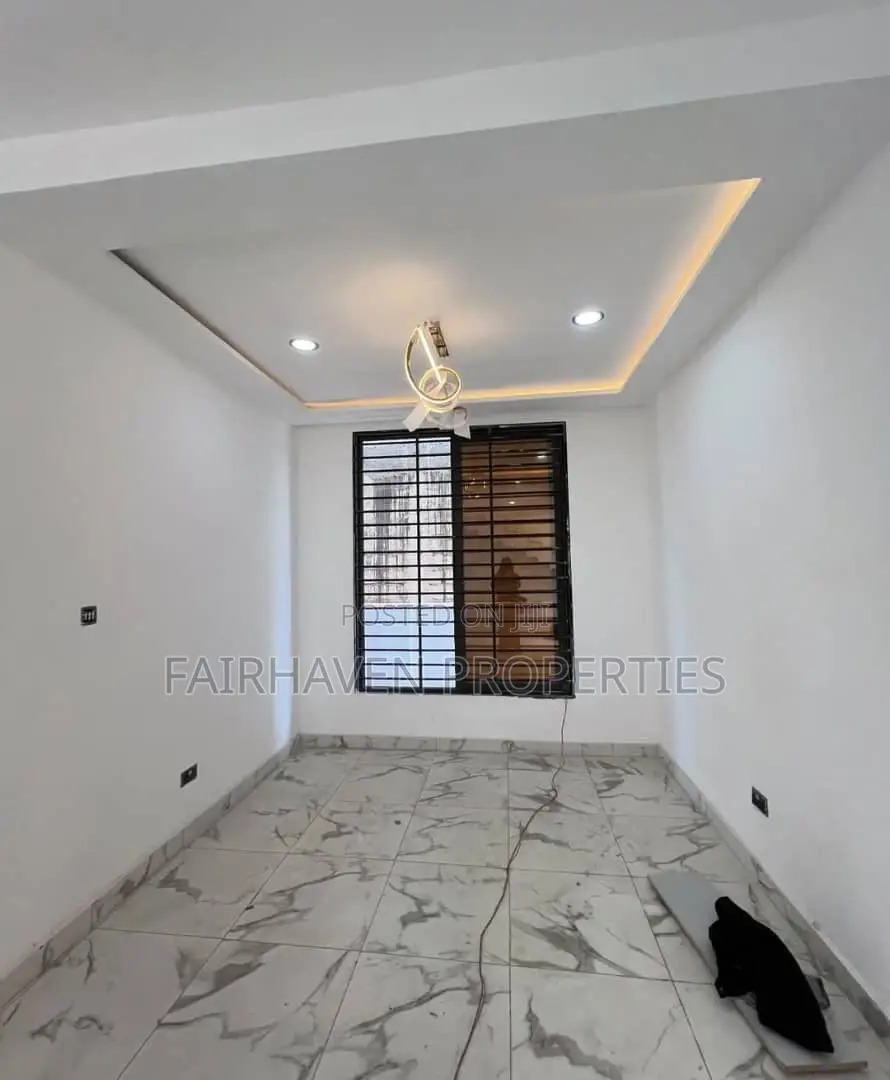 3bdrm House in Achimota for sale