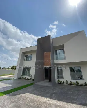 4bdrm Mansion in East Legon for sale