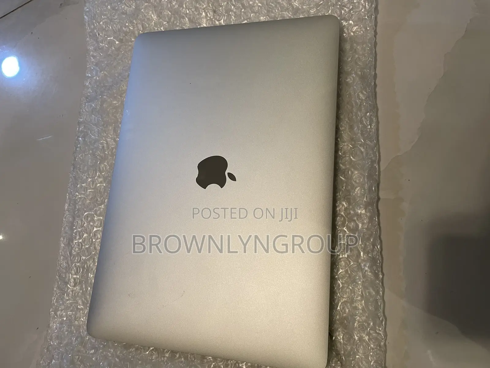 New Laptop Apple MacBook Pro 2020 16GB Intel Core I7 SSD 512GB