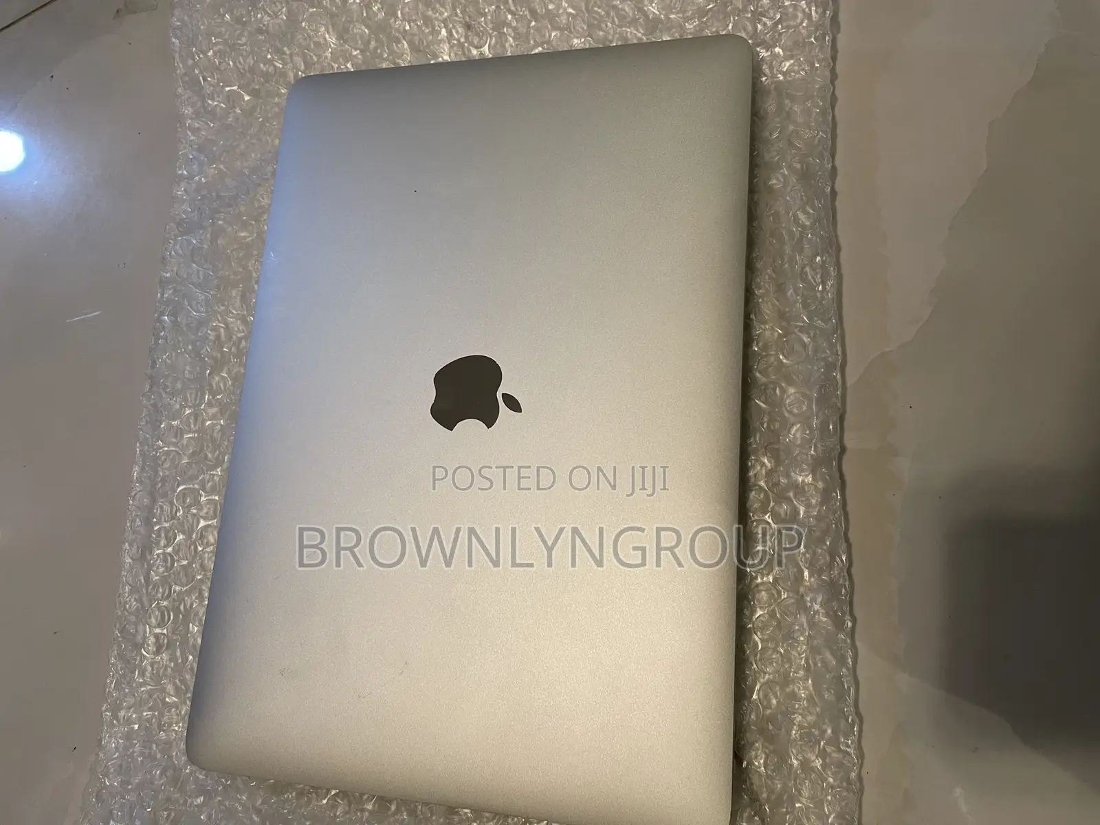New Laptop Apple MacBook Pro 2020 16GB Intel Core I7 SSD 512GB