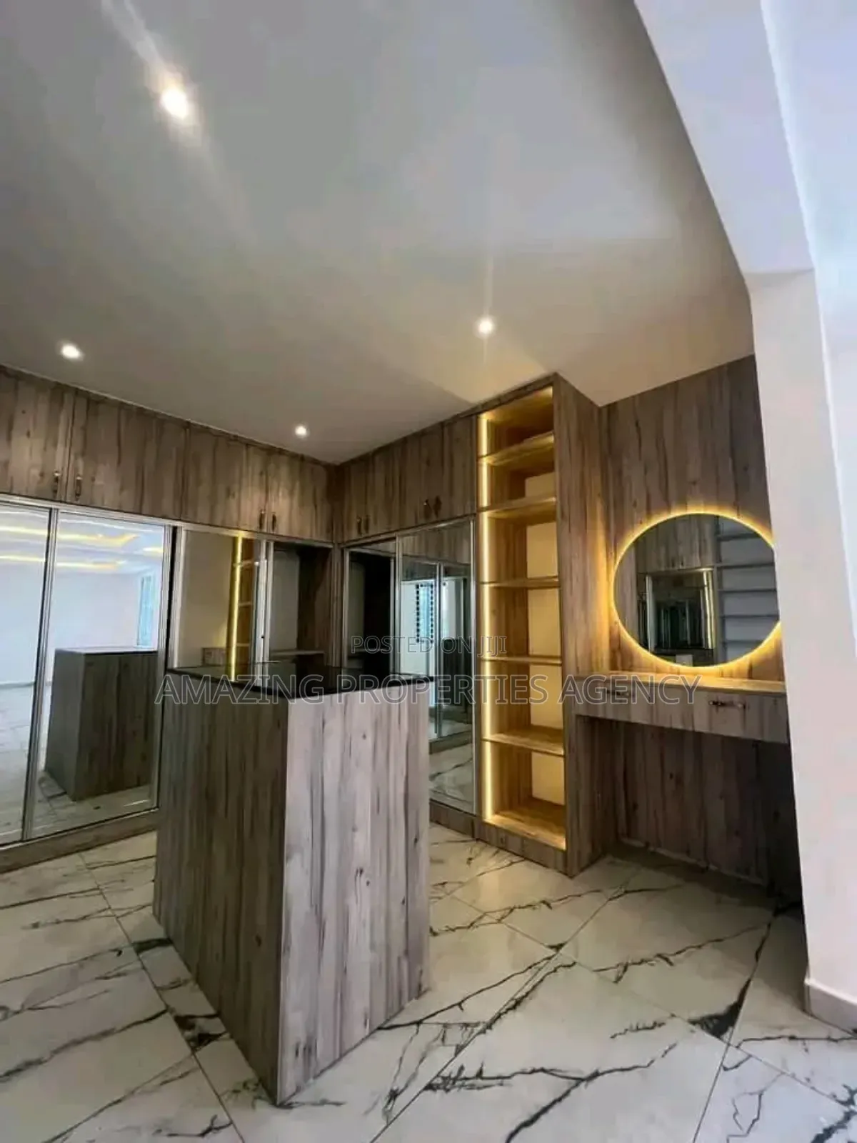 7bdrm House in Adjiriganor for sale