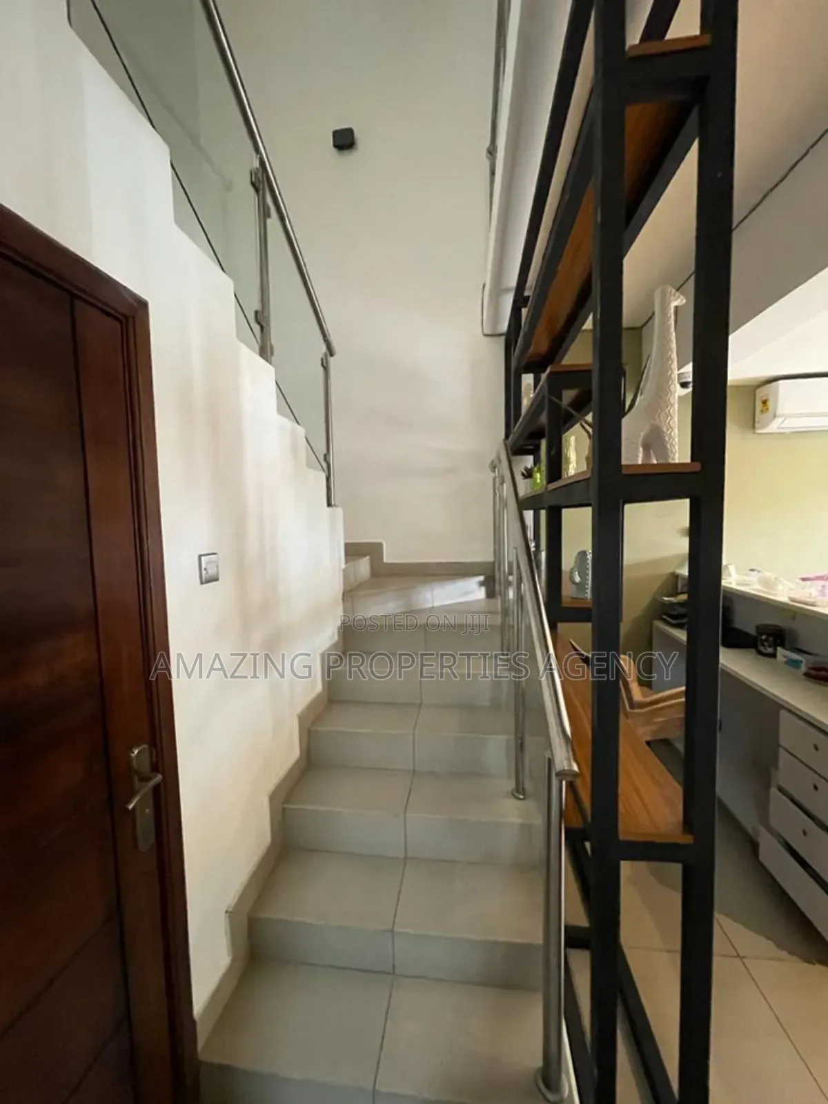 4bdrm Townhouse/Terrace in Labone for sale