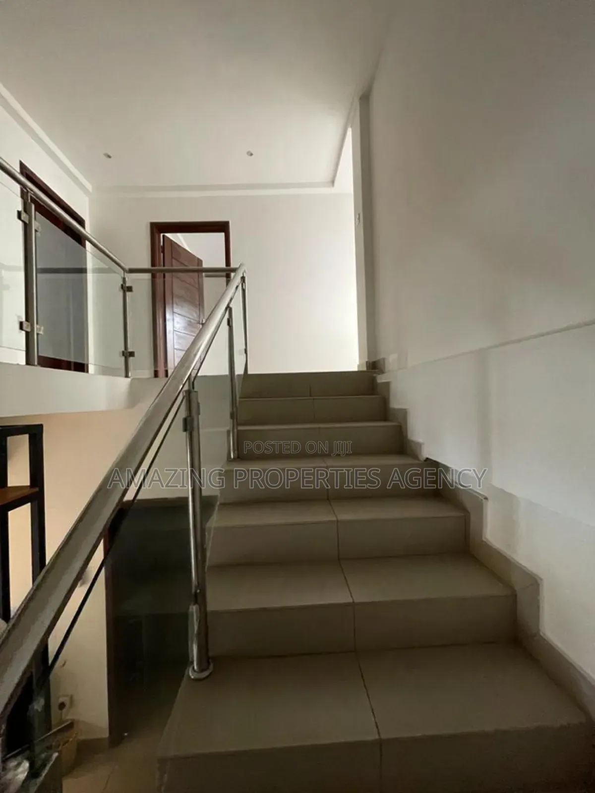 4bdrm Townhouse/Terrace in Labone for sale