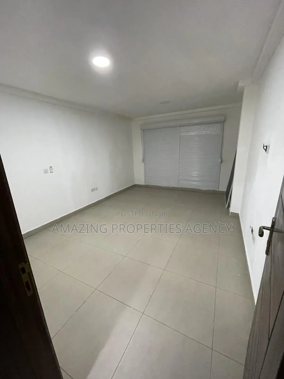 4bdrm Townhouse/Terrace in Labone for sale