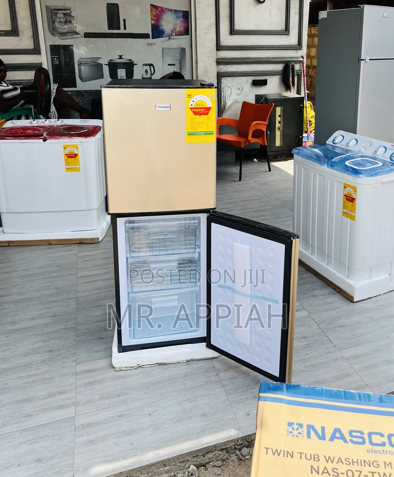 New Nasco D2-18fl Bottom Freezer Fridge(Gold Color) 