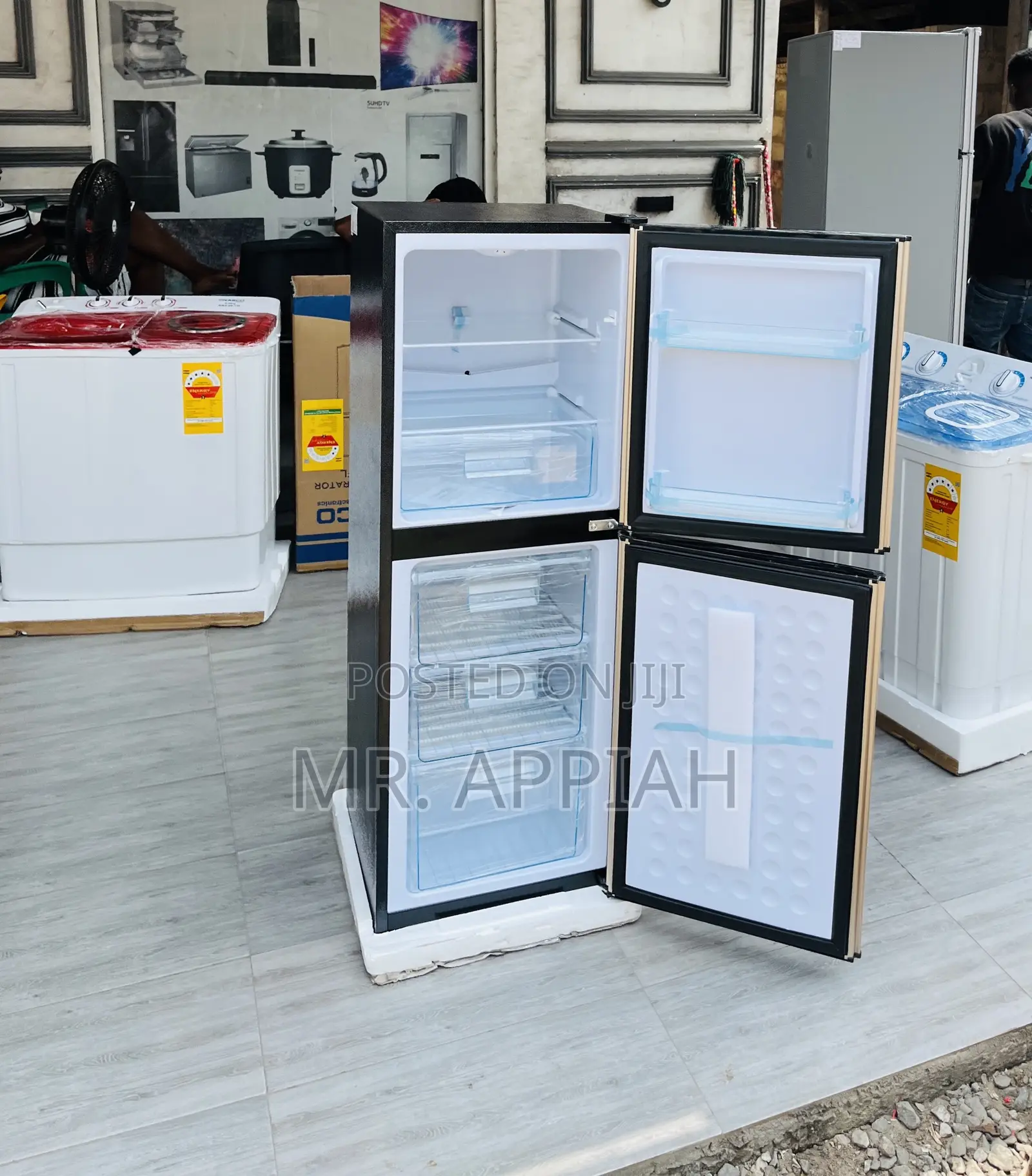 Manual Defrost Nasco D2-18fl Electric Refrigerator.