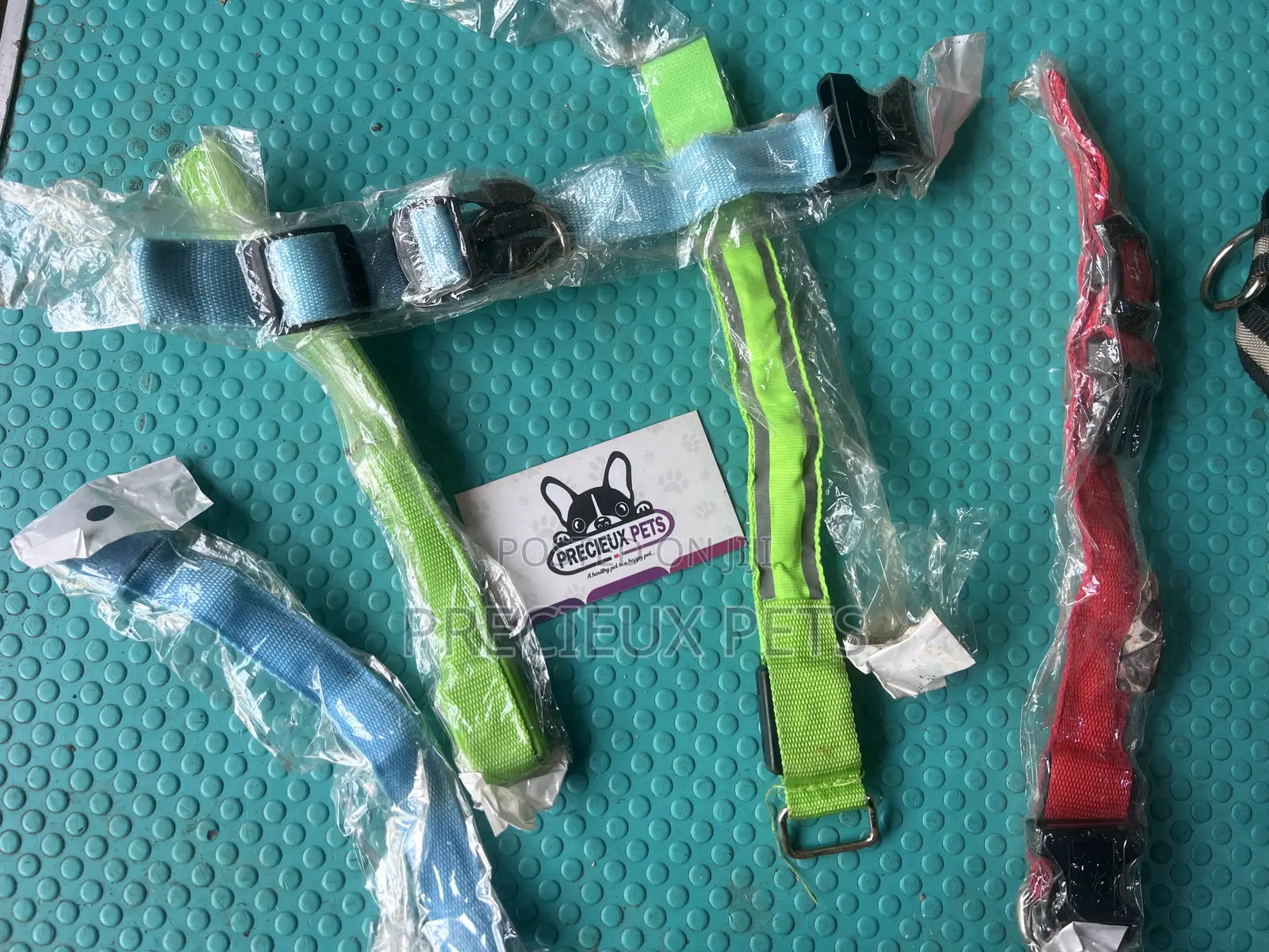 Trackable Collars