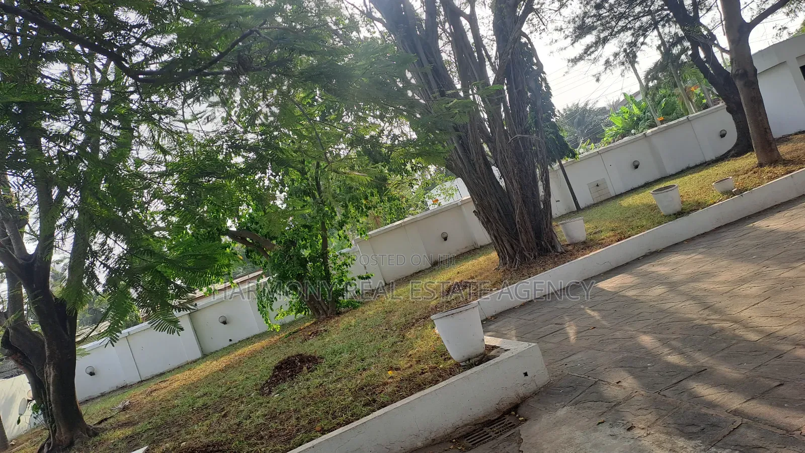 4bdrm House in Dzorwulu for rent