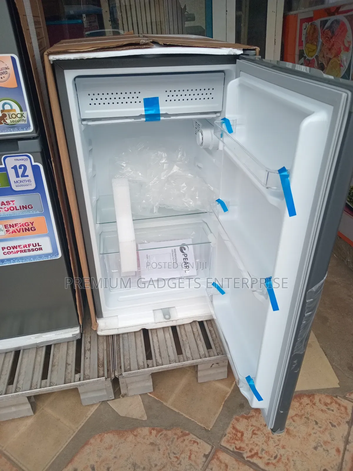 Low Noise Single Door Pearl 92ltrs Table Top Refrigerator