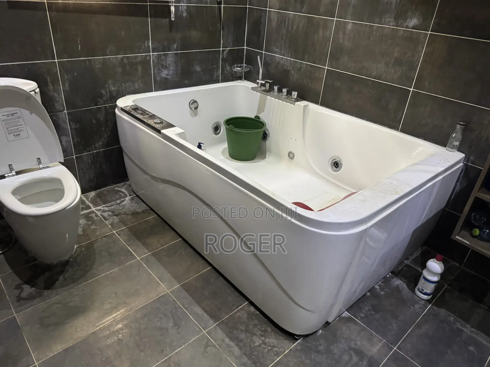 4bdrm Mansion in Amasaman for sale