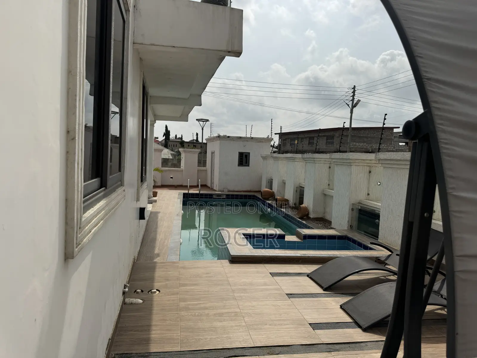 4bdrm Mansion in Amasaman for sale
