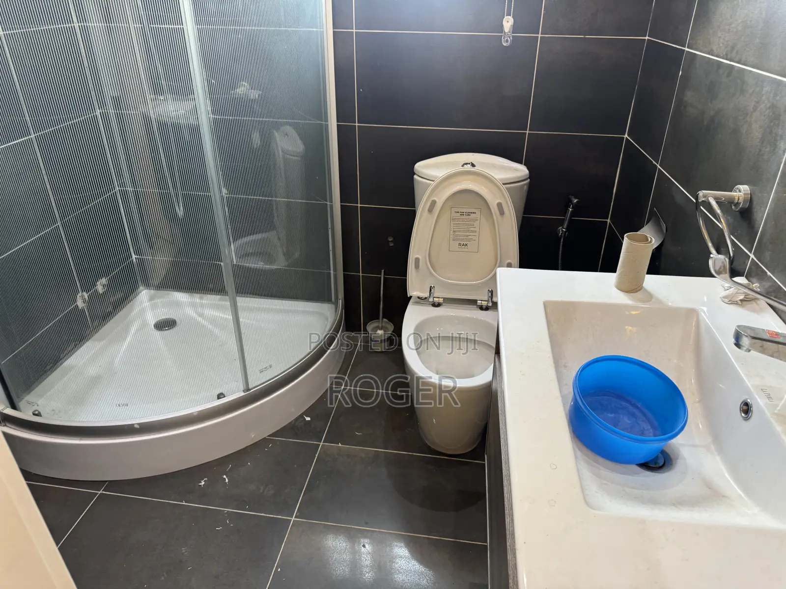 4bdrm Mansion in Amasaman for sale
