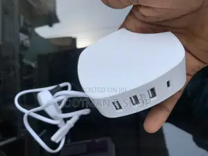 3x USB 1x USB Type-C Desktop Hub Use Fast Charging Compact