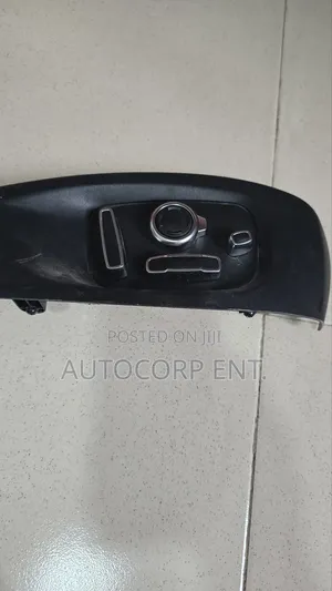 Land Rover / Jaguar Seat Adjustment Control Switch