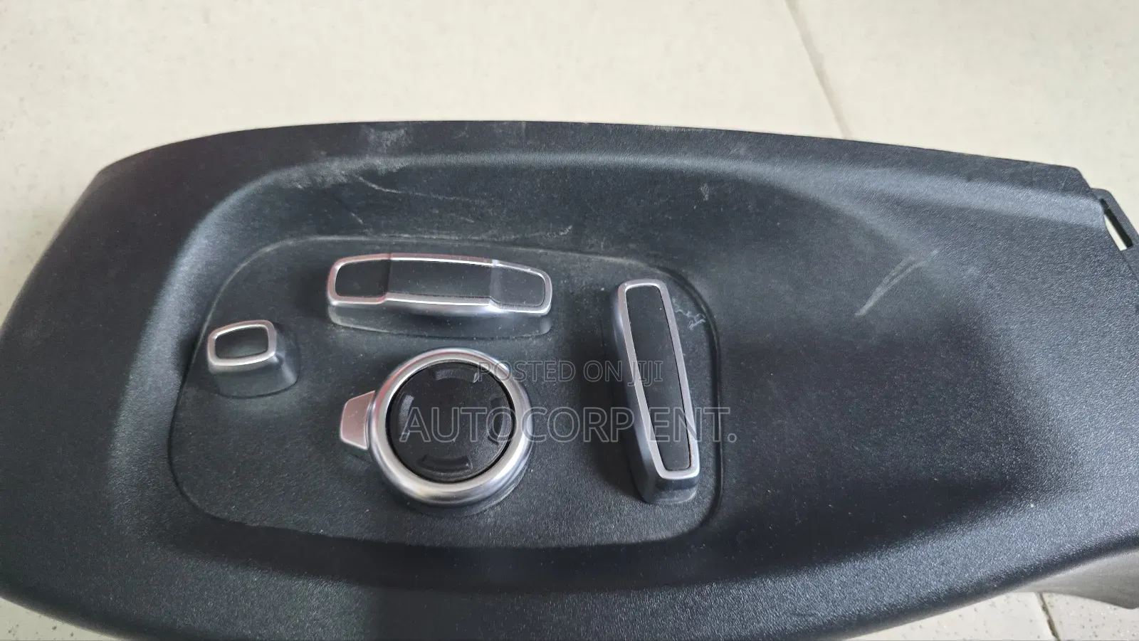 Land Rover / Jaguar Seat Adjustment Control Switch