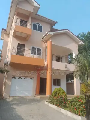 5bdrm Townhouse / Terrace in Skm Properties, Cantonments for rent