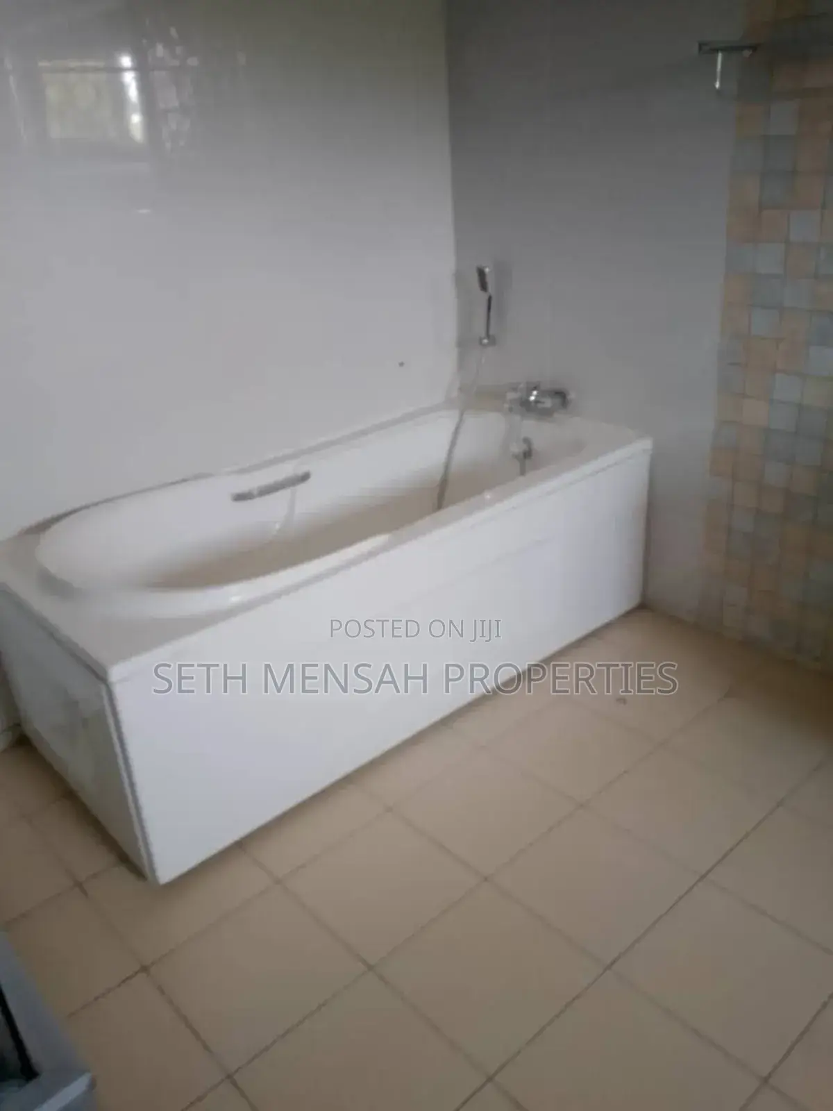 5bdrm Townhouse / Terrace in Skm Properties, Cantonments for rent