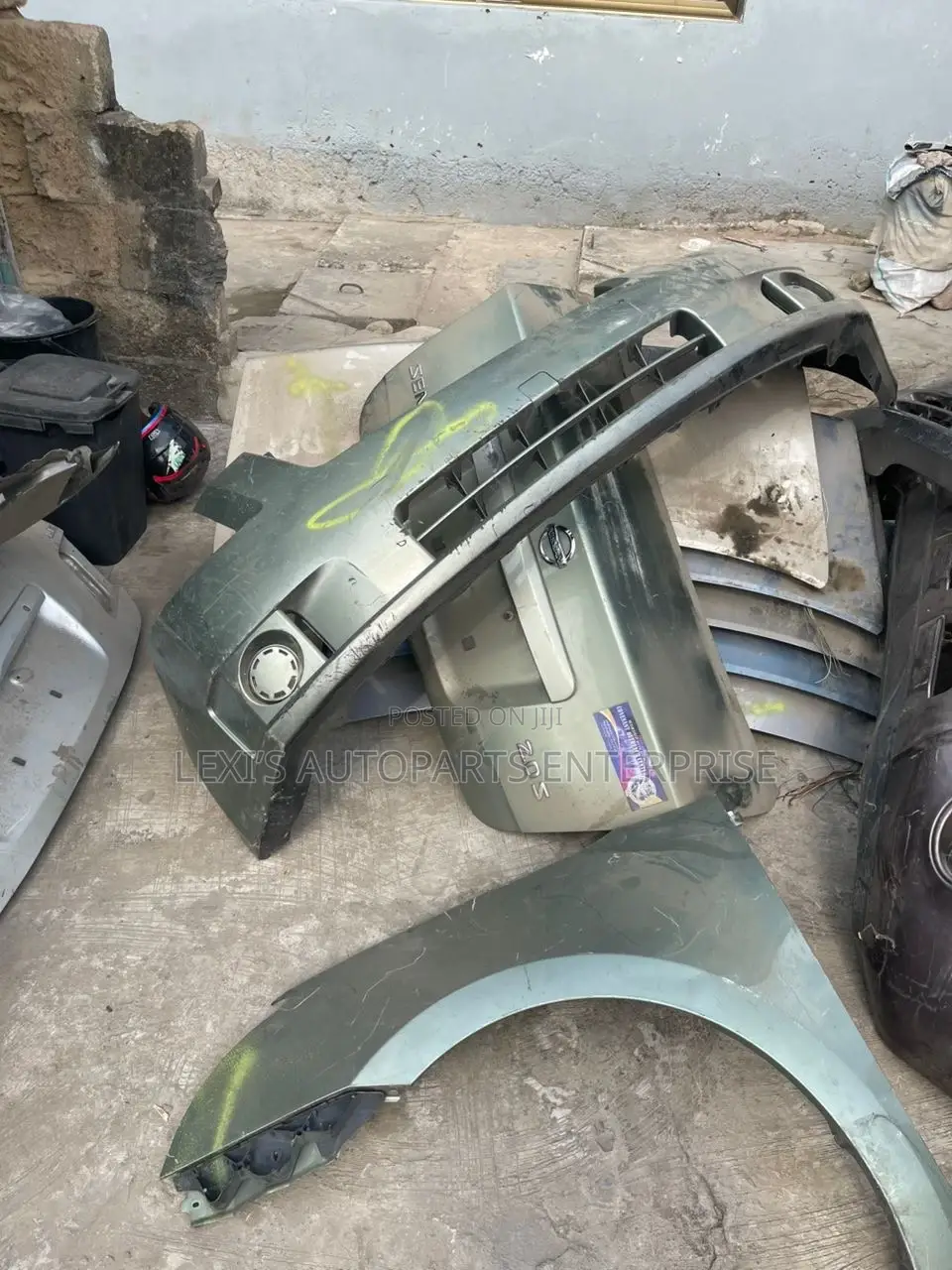 NISSAN SENTRA 2008-2012 Bumpers